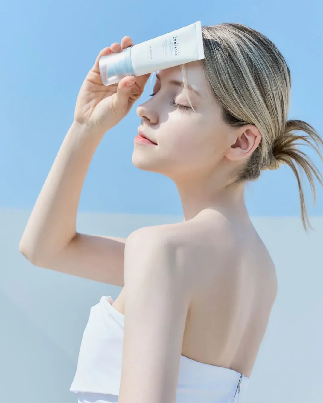 Hyalu-Cica Water Fit Sun Serum SPF50+ PA++++